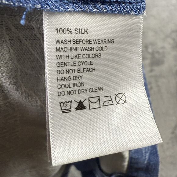 Tommy Bahama Silk Hawaiian Shirt Men's Large Blue 100% Silk Vacation Resortwear - Picture 14 of 15